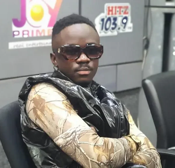 I want to collaborate with Stonebwoy – Yaw Tog eyes track features
